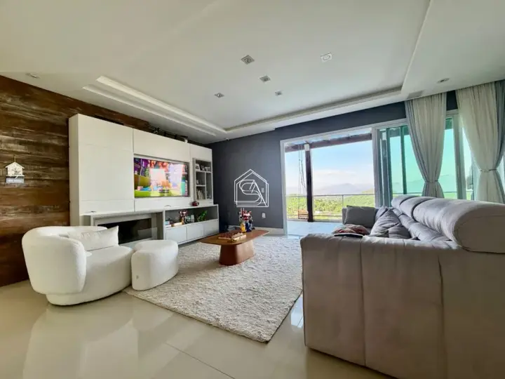 Casa em condomínio em Roçado, São José