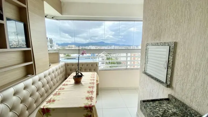Apartamento em Barreiros, São José